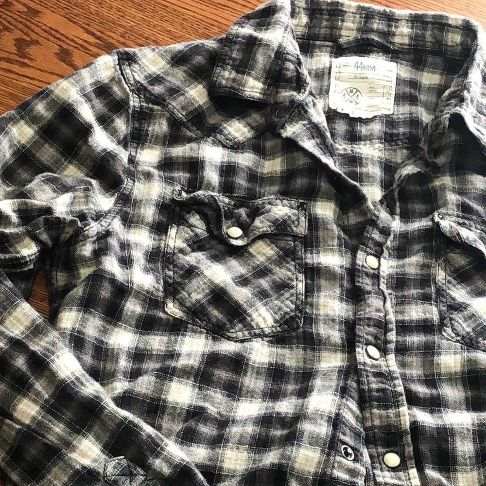 Good used condition checkered snap-down - Picture 2 of 4